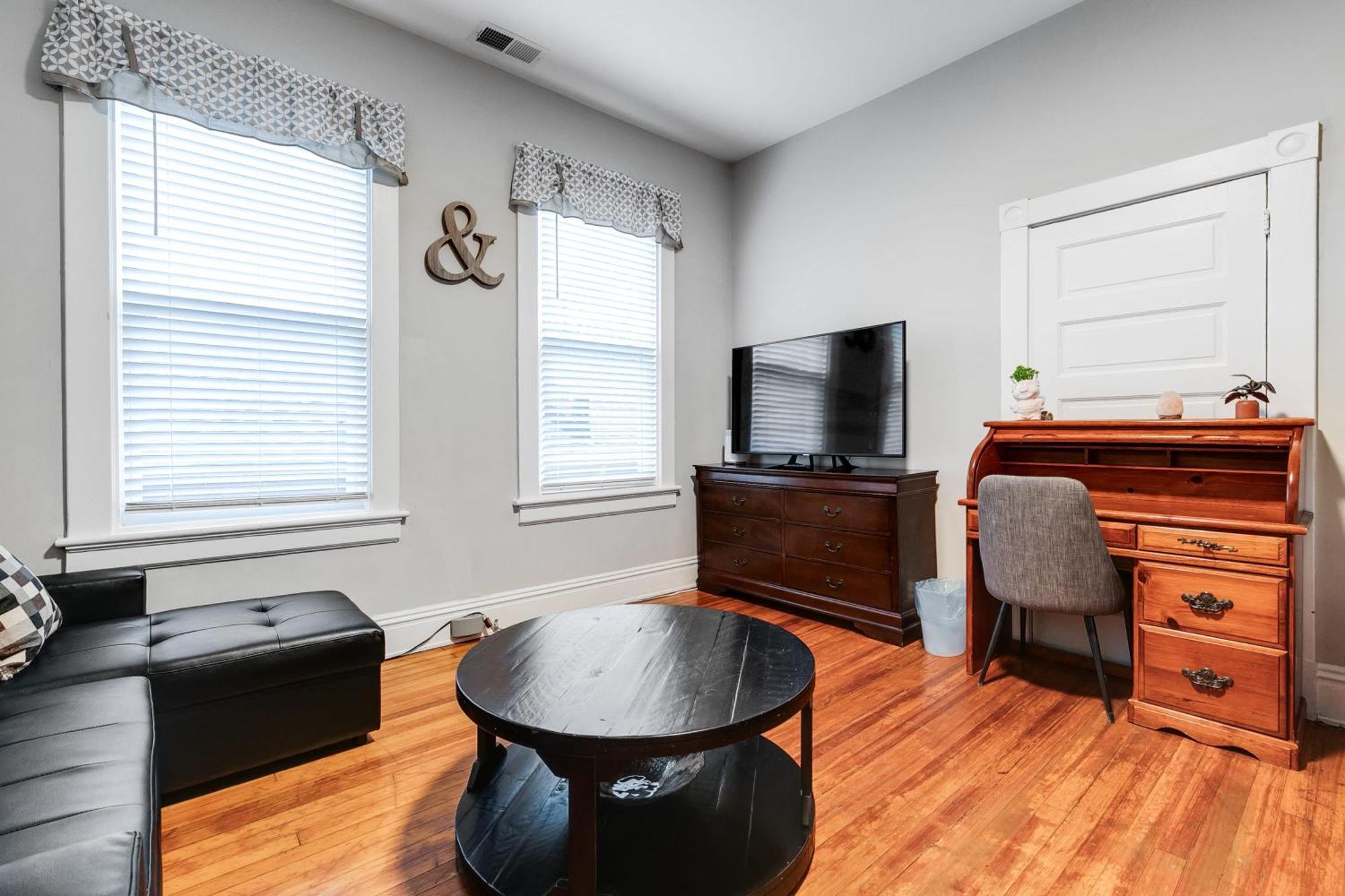 E2 Centrally Located In Carytown Fully Fenced Richmond Buitenkant foto