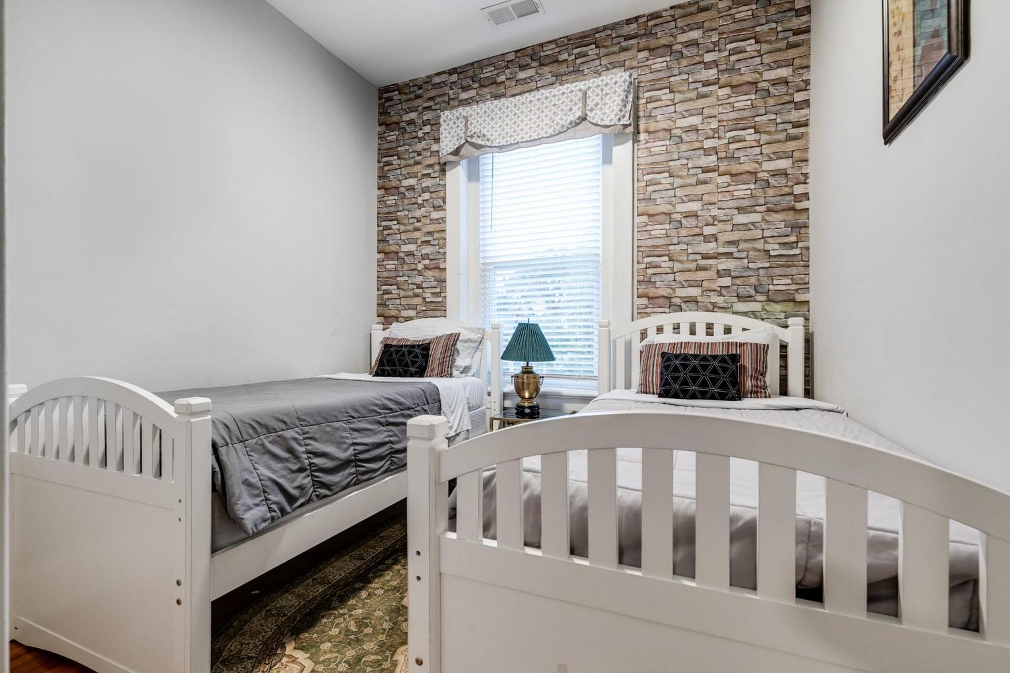 E2 Centrally Located In Carytown Fully Fenced Richmond Buitenkant foto